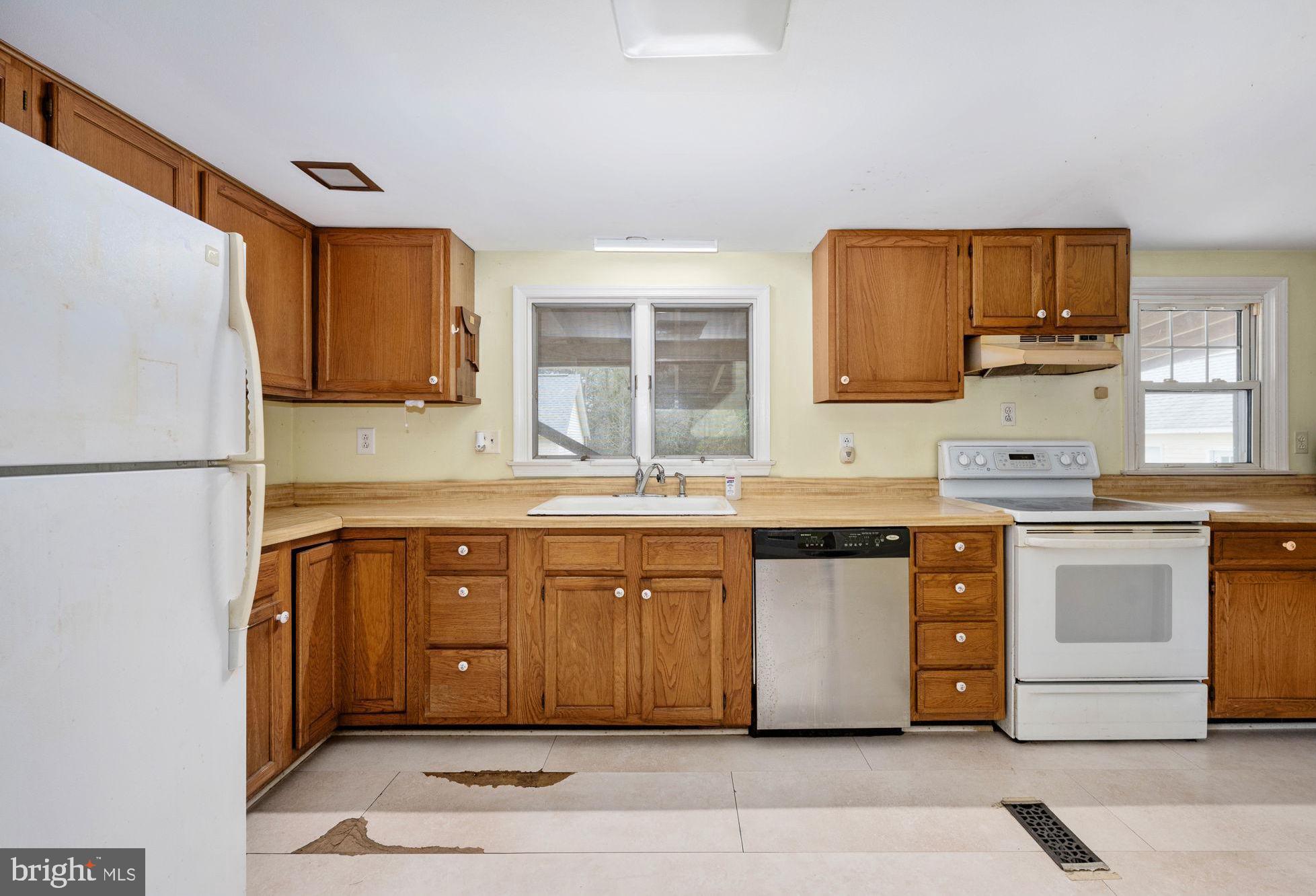 1881 Fairport Road Reedville, VA 22539 - Photo 16 of 48 Kitchen