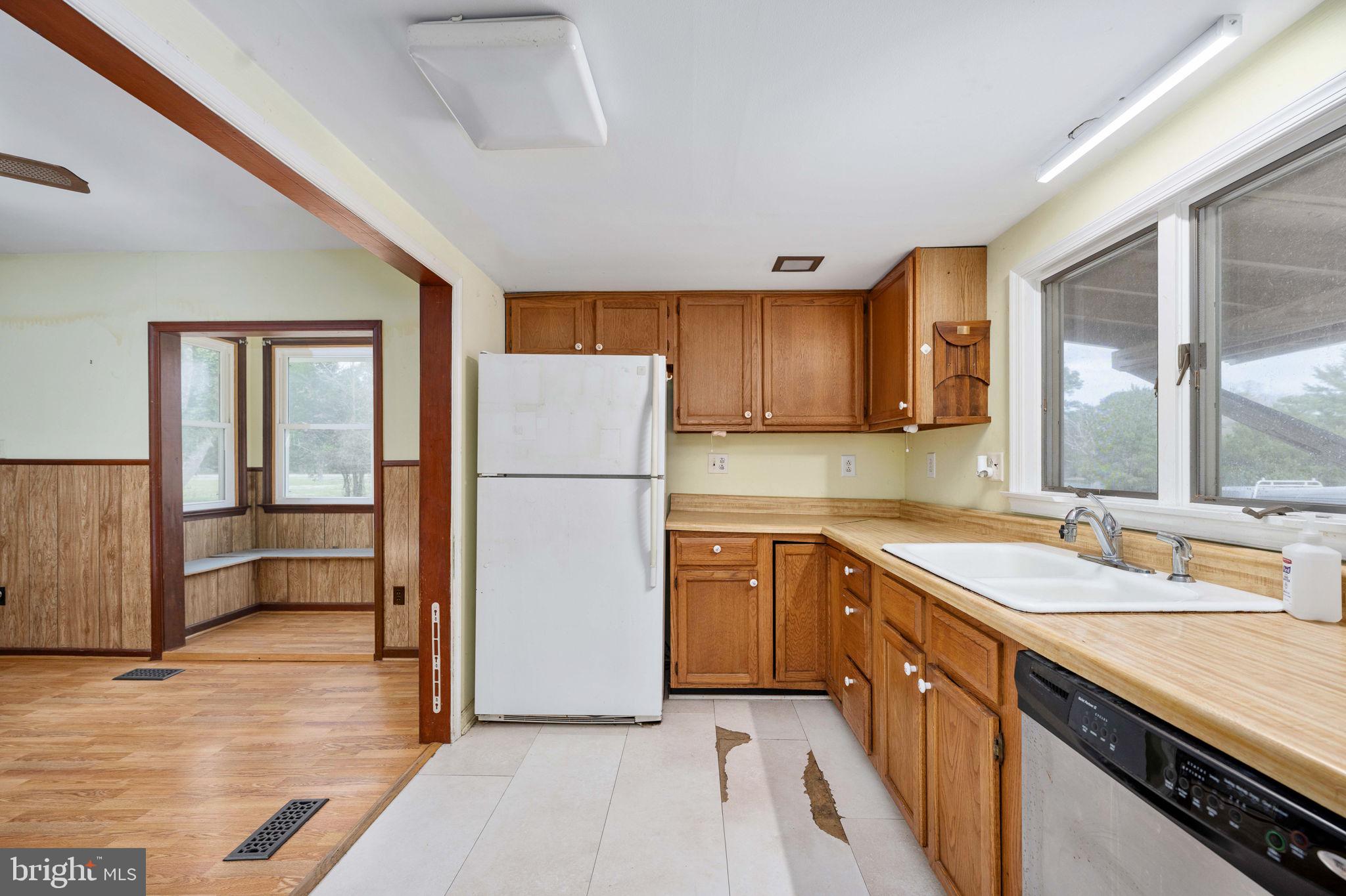 1881 Fairport Road Reedville, VA 22539 - Photo 17 of 48 Kitchen