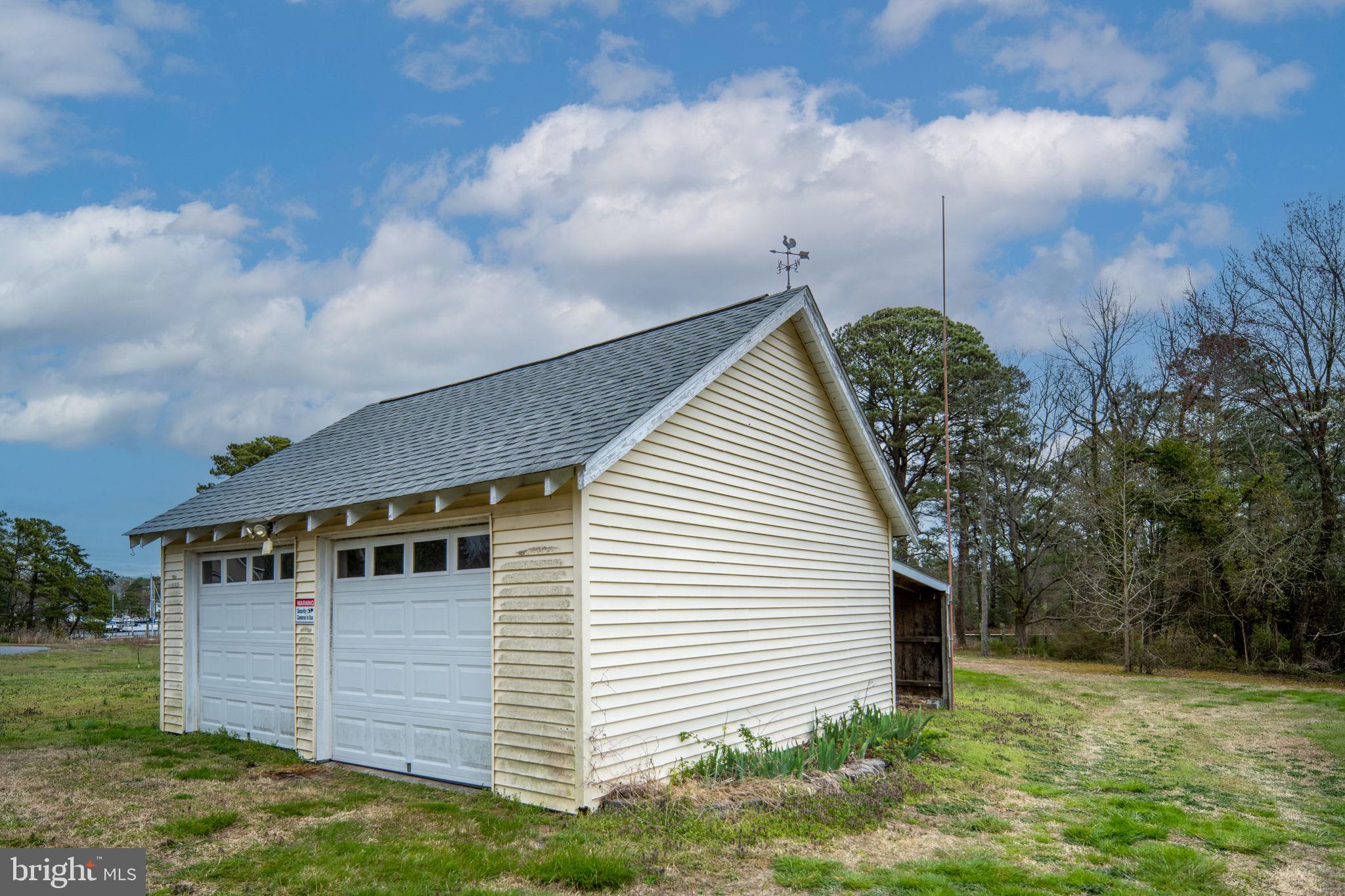 1881 Fairport Road Reedville, VA 22539 - Photo 39 of 48 2-Car Garage