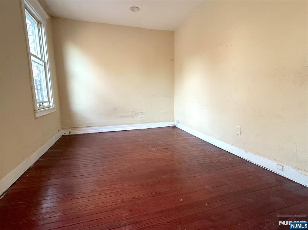 66 Scheerer Avenue Newark, NJ 07112 - Photo 18 of 24