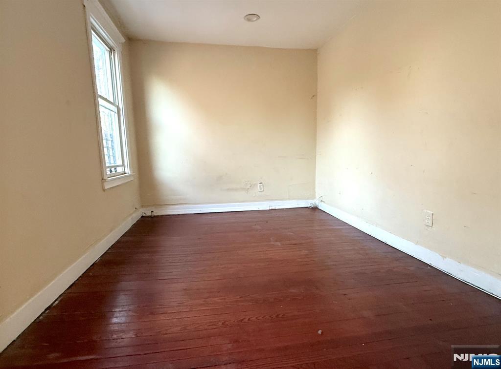 66 Scheerer Avenue Newark, NJ 07112 - Photo 20 of 24