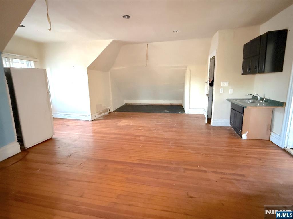 66 Scheerer Avenue Newark, NJ 07112 - Photo 9 of 24