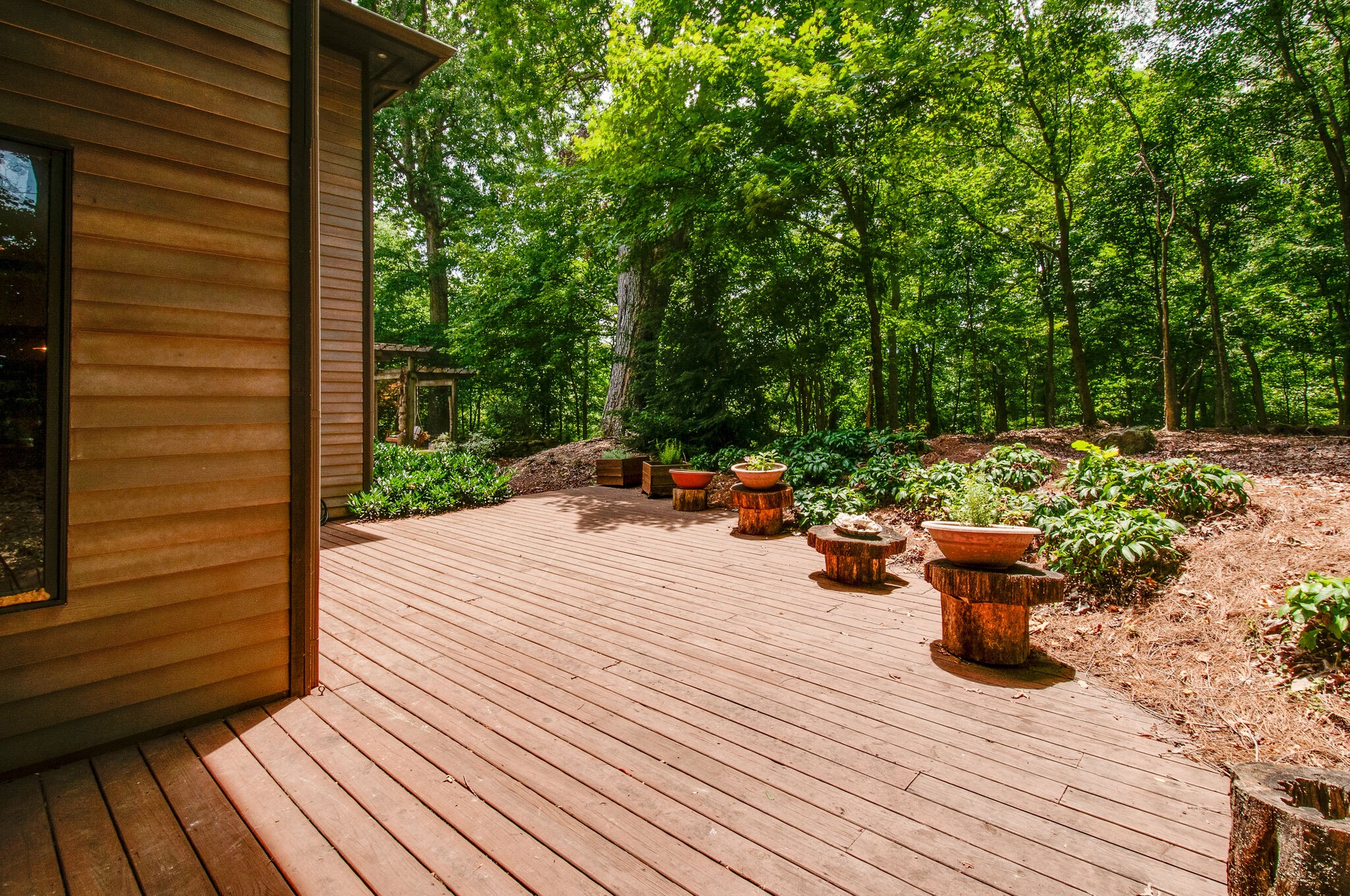 438 Grayson Drive Nashville, TN 37205 - Photo 31 of 36 a view of a backyard with sitting area