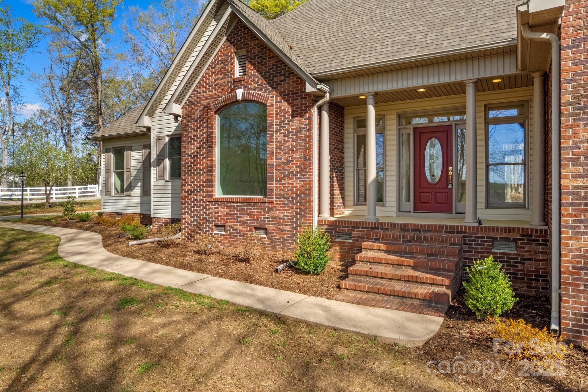 620 St Lukes Church Road Salisbury, NC 28146 - Photo 5 of 48 Gallery Image 5