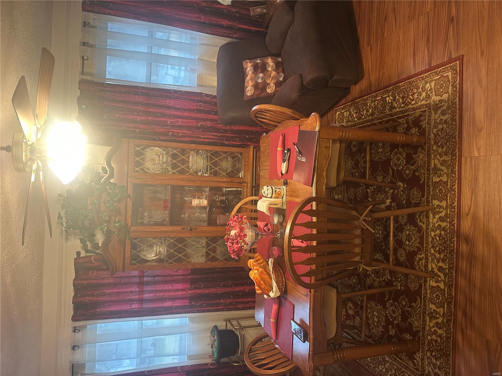 39 Bascom Drive St. Louis, MO 63135 - Photo 2 of 15