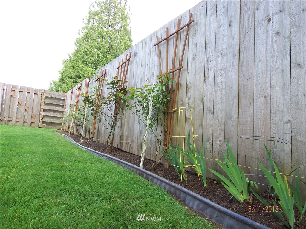 114 224th Street Southwest Bothell, WA 98021 - Photo 14 of 16
