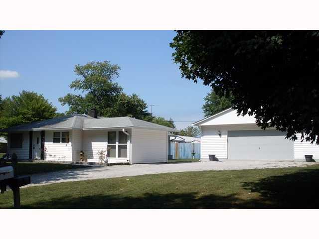 1032 Ridgetop Drive Greenwood, IN 46142 - Photo 2 of 7 Gallery Image 2