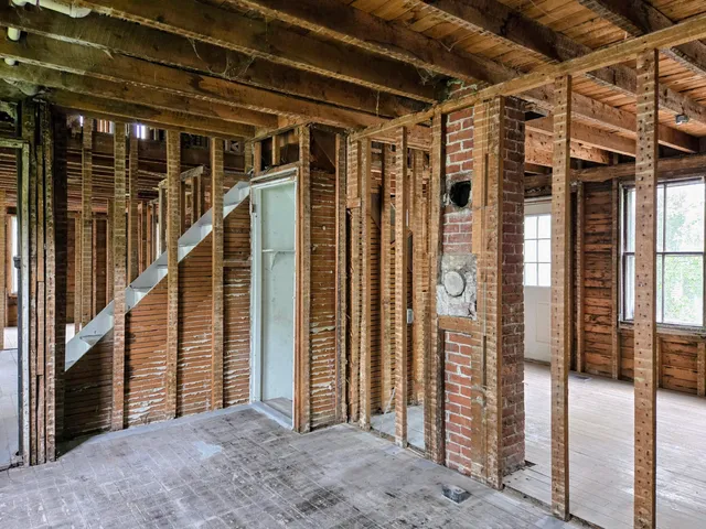 $164,000 | 12 Depot Street, Kingfield, ME 04947