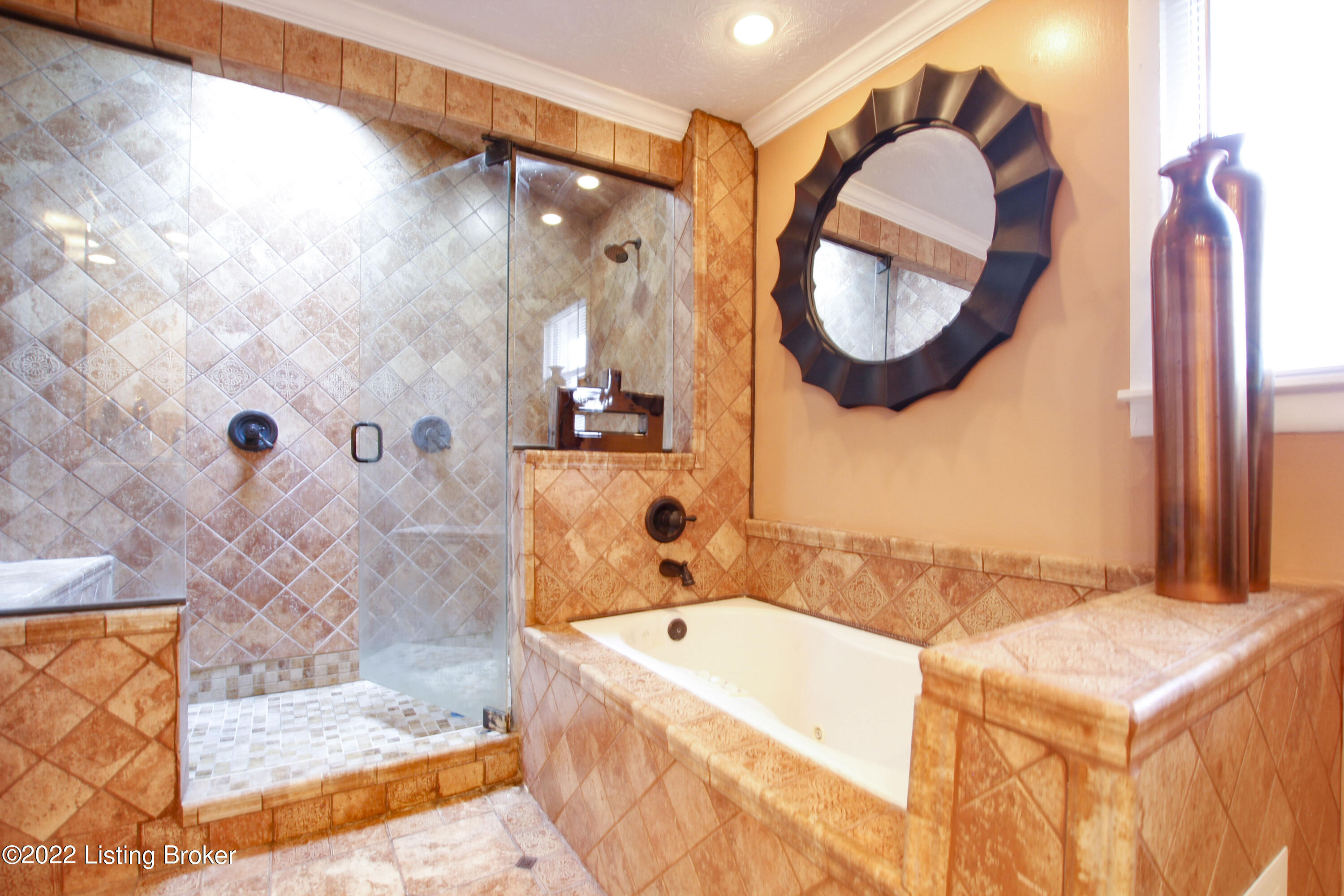 7204 Whipple Road Louisville, KY 40272 - Photo 4 of 59 7204_WhippleRd_40272_134