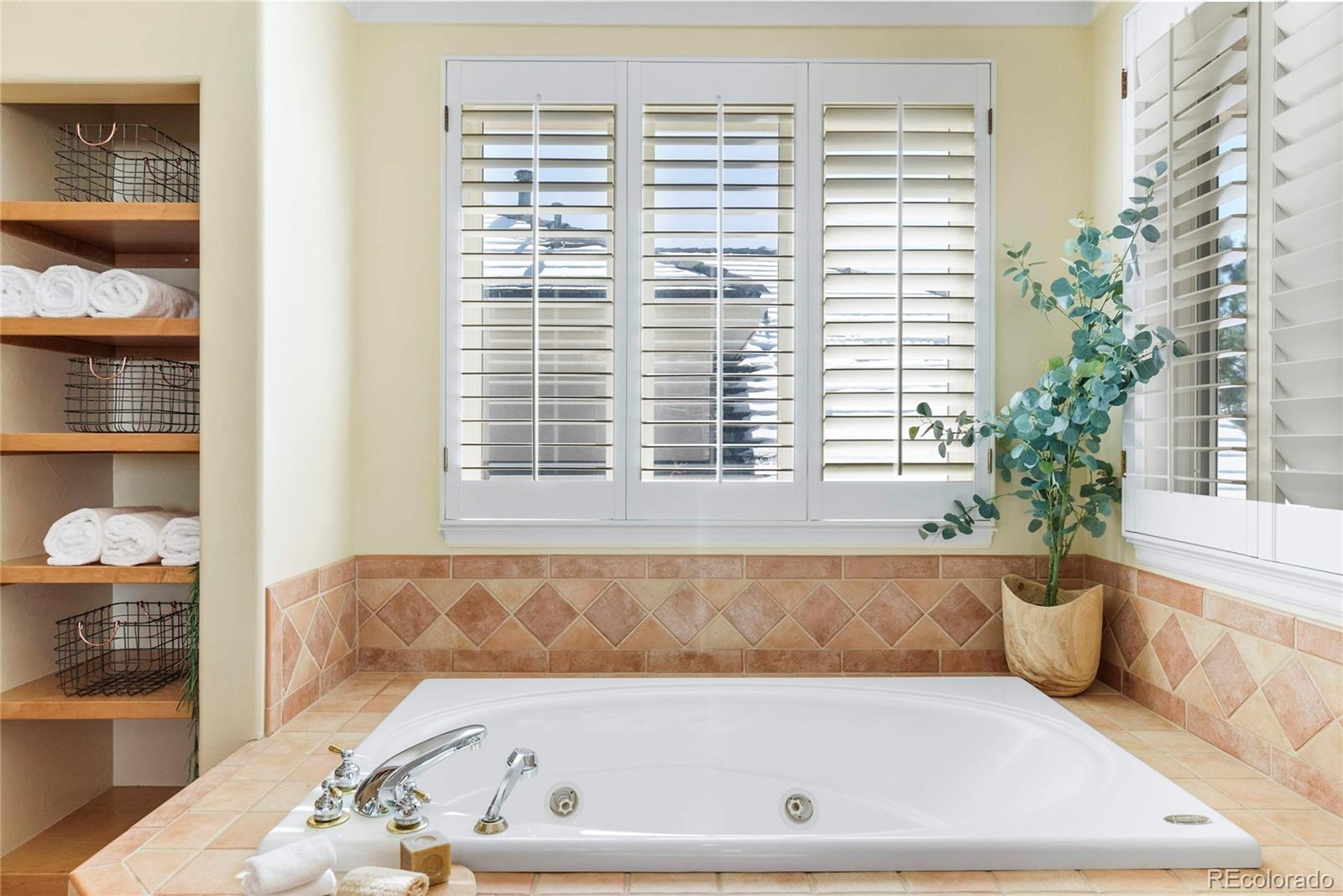 2606 Cherry Creek S Drive Denver, CO 80209 - Photo 20 of 31