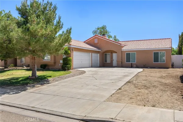 $2,800 | 37540 Calle Mazatlan, Palmdale, CA 93552