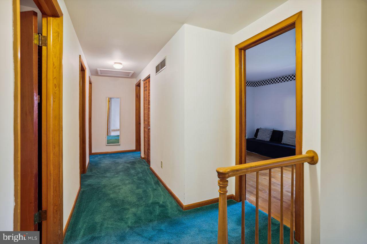 620 Southgate Road Aberdeen, MD 21001 - Photo 18 of 48 UPPER LEVEL HALL