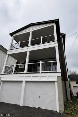 $2,300 | 8 North 12th Street, Hawthorne, NJ 07506
