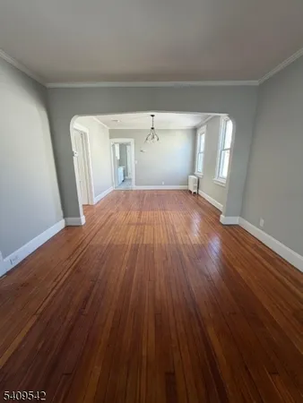 $2,300 | 8 North 12th Street, Hawthorne, NJ 07506