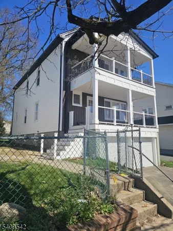 $2,300 | 8 North 12th Street, Hawthorne, NJ 07506