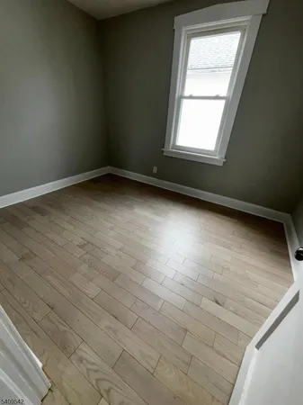 $2,300 | 8 North 12th Street, Hawthorne, NJ 07506