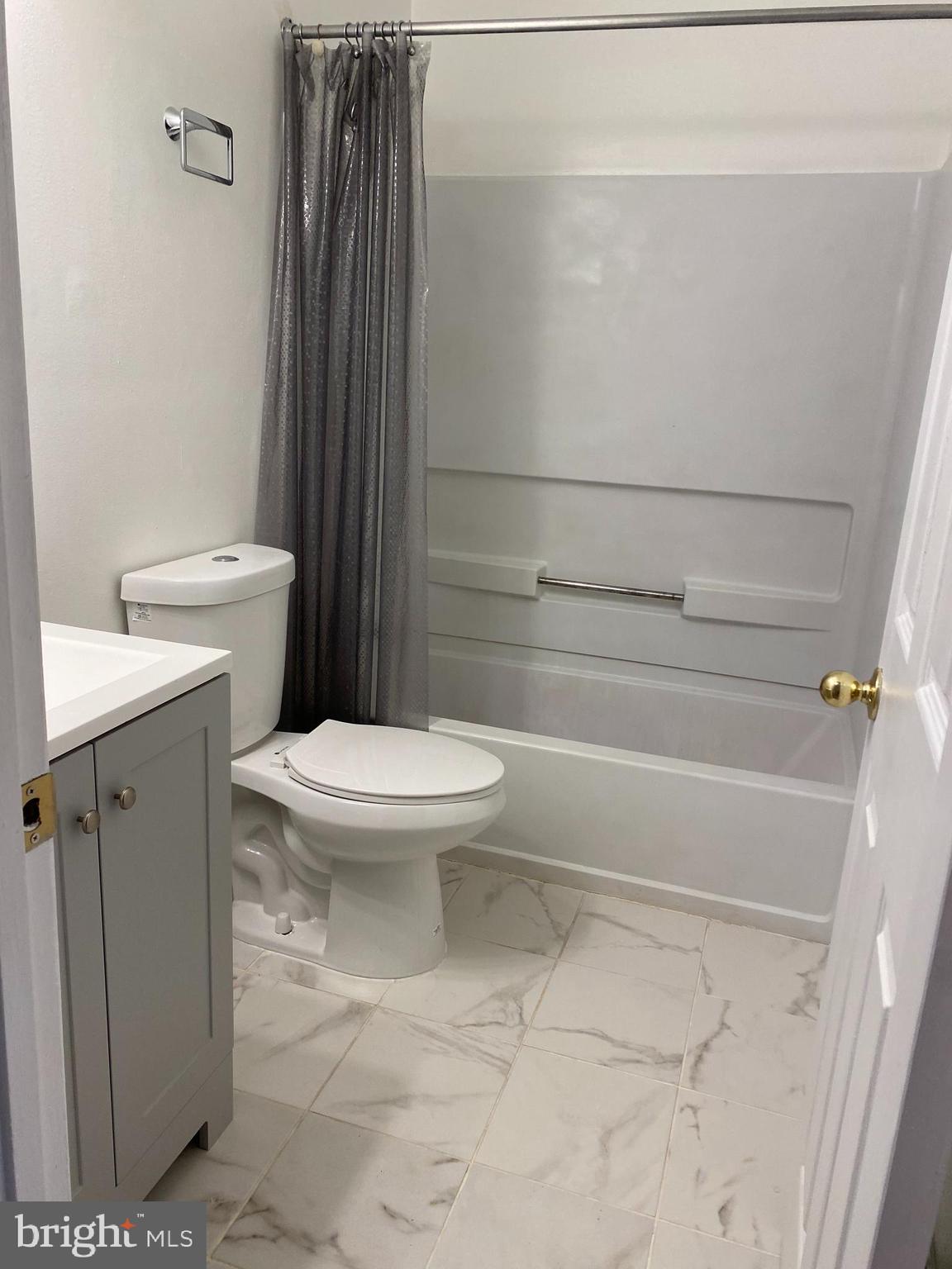 6529 Ridgeborne Drive Baltimore, MD 21237 - Photo 20 of 26 Full bath