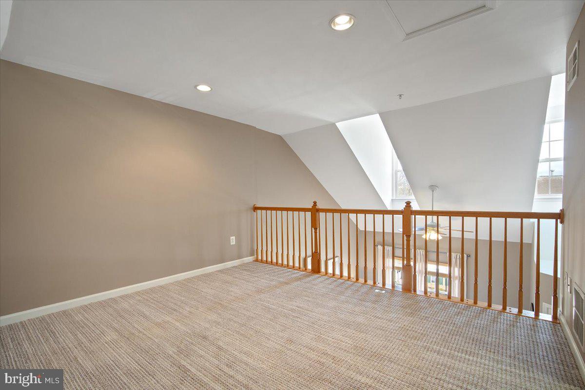 607 Gatestone Street Gaithersburg, MD 20878 - Photo 23 of 31 Versatile Loft