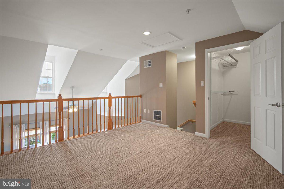 607 Gatestone Street Gaithersburg, MD 20878 - Photo 24 of 31 Loft with walk-in closet