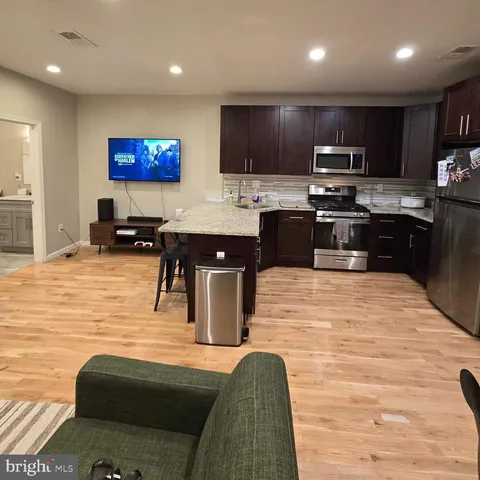 $2,300 | 4309 Main Street, Unit 2, Philadelphia, PA 19127