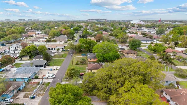 $1,950 | 2711 West Heiter Street, Tampa, FL 33607