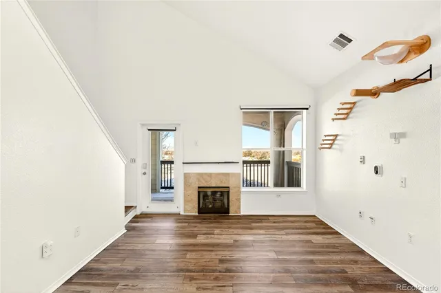 $2,300 | 18929 East Warren Circle, Unit C205, Aurora, CO 80013