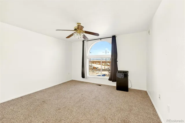 $2,300 | 18929 East Warren Circle, Unit C205, Aurora, CO 80013