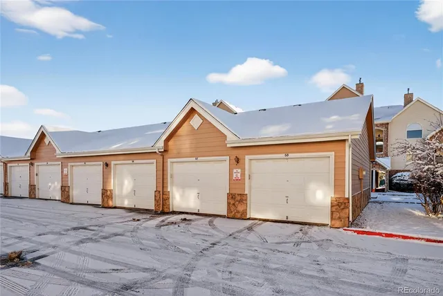 $2,300 | 18929 East Warren Circle, Unit C205, Aurora, CO 80013