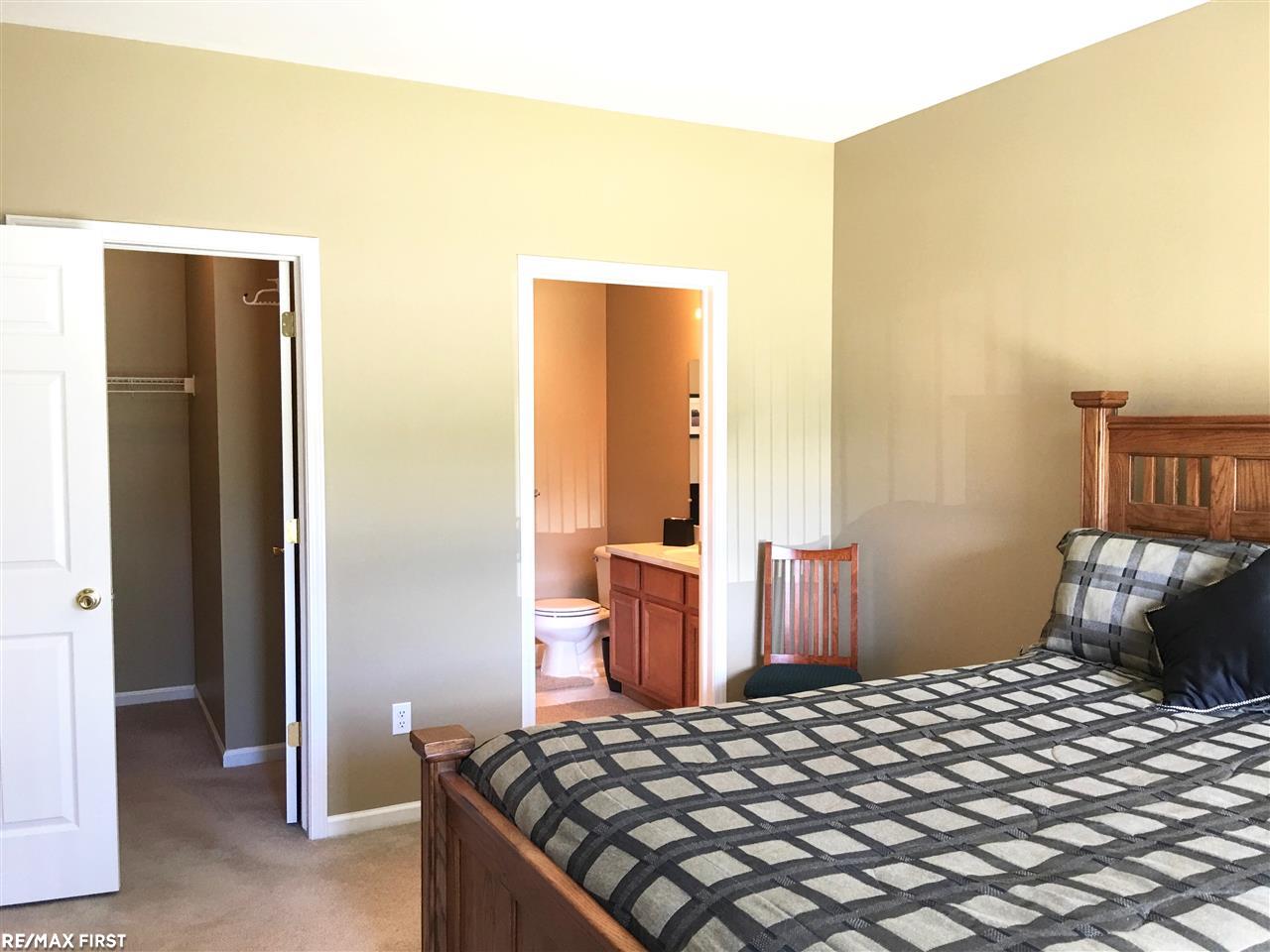 45739 Heather Ridge Drive Macomb, MI 48044 - Photo 14 of 23 31302745-13.JPG