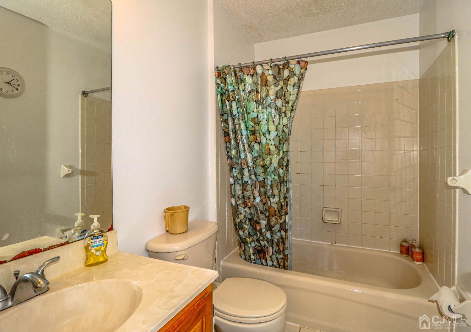 44 Prestwick Way Edison, NJ 08820 - Photo 16 of 22 Gallery Image 16