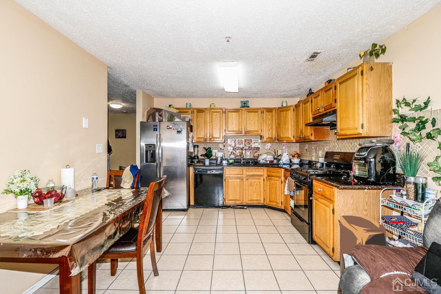 44 Prestwick Way Edison, NJ 08820 - Photo 6 of 22 Gallery Image 6