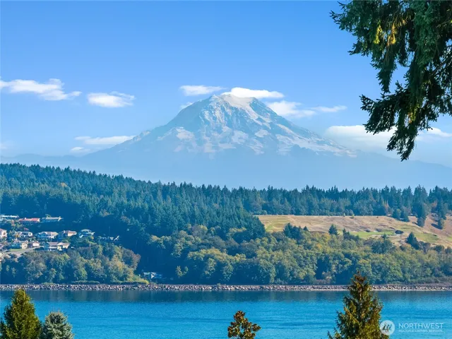 $924,500 | 1268 Pilchuck Drive Fi, Fox Island, WA 98333