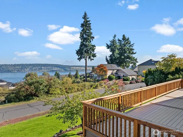 $924,500 | 1268 Pilchuck Drive Fi, Fox Island, WA 98333