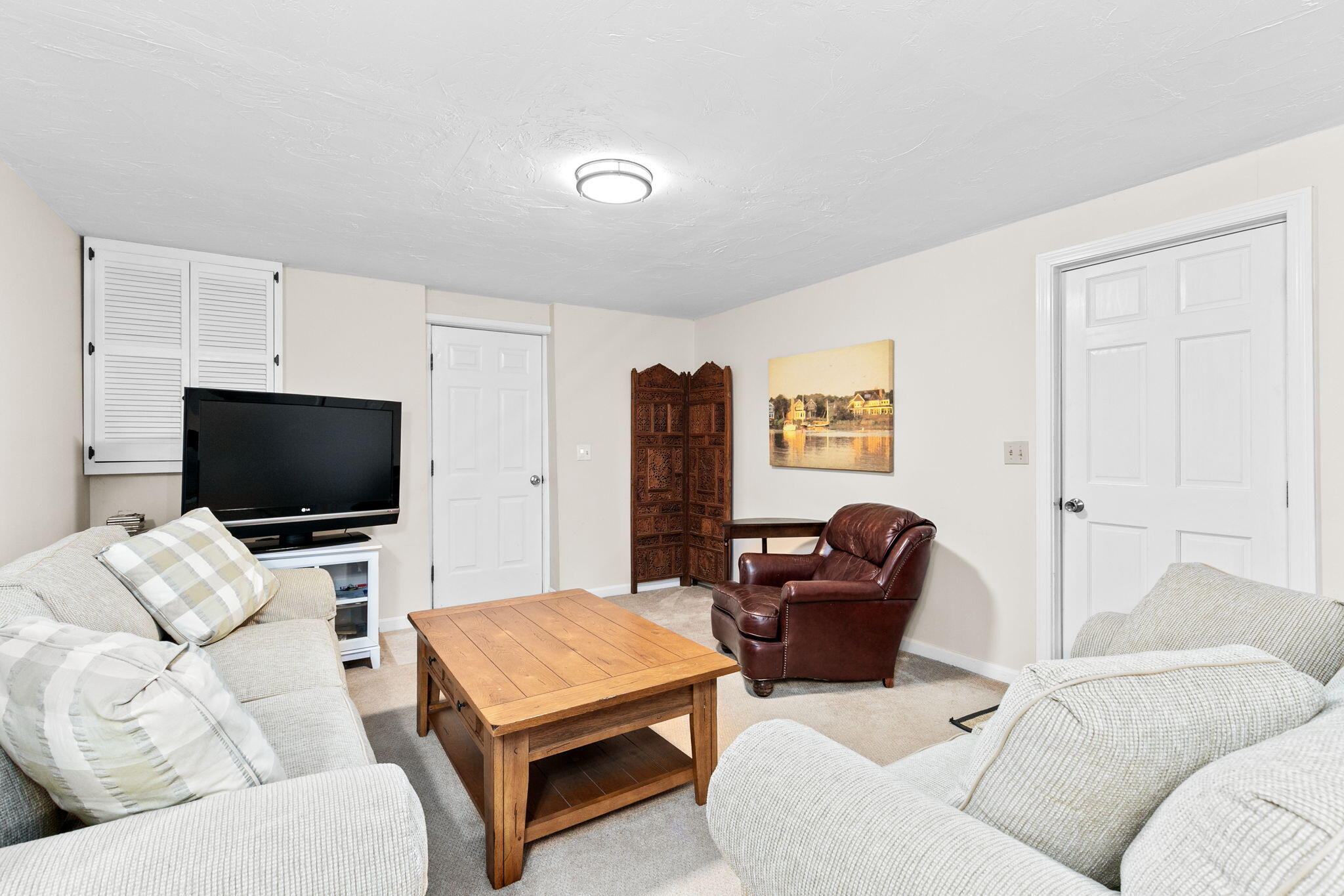29 Carver Road Sagamore Beach, MA 02562 - Photo 37 of 46 Family Room