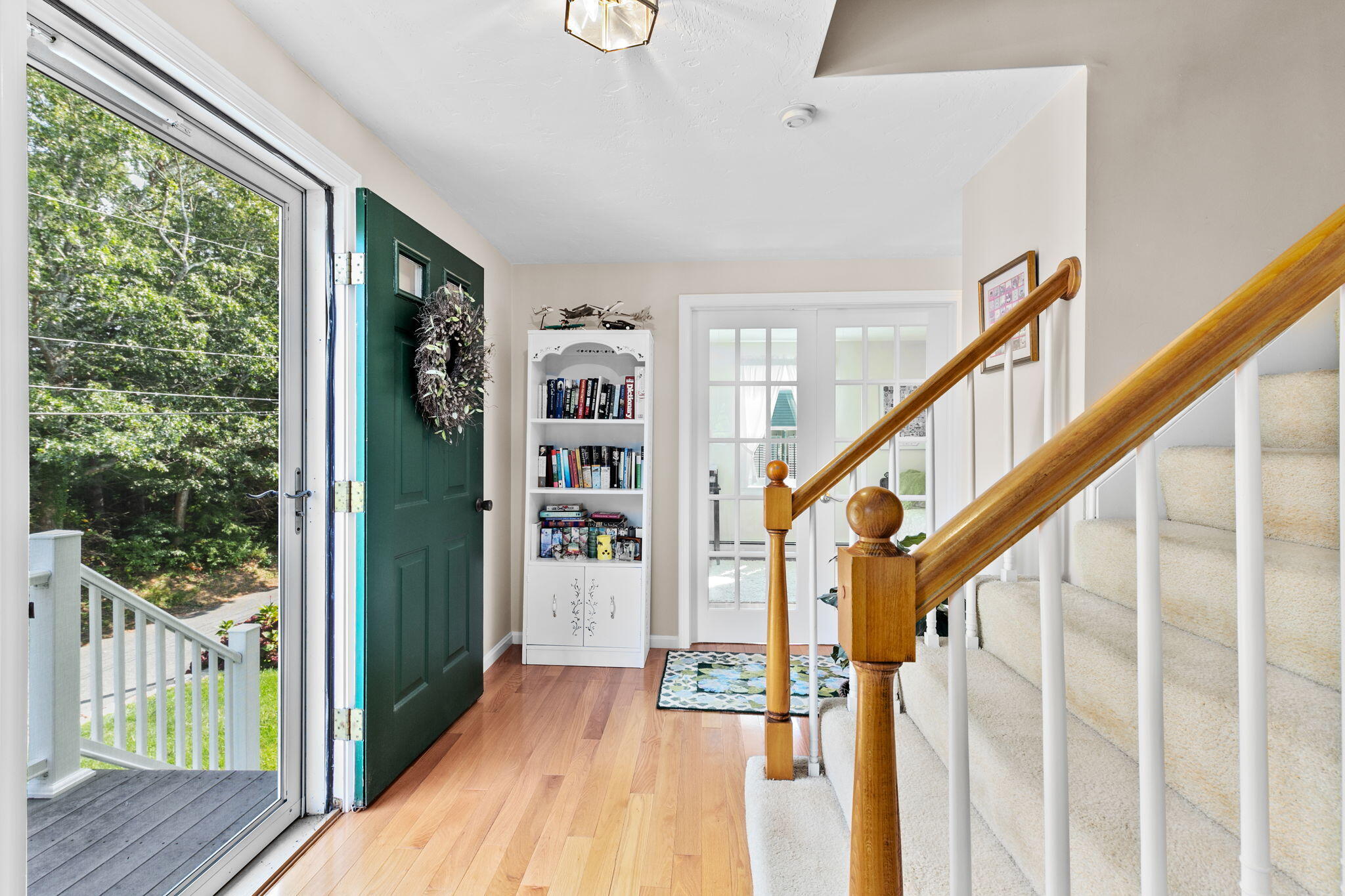 29 Carver Road Sagamore Beach, MA 02562 - Photo 4 of 46 Entry