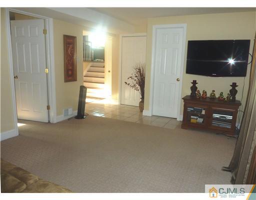 36 Arden Road Old Bridge, NJ 08857 - Photo 17 of 25 Gallery Image 17