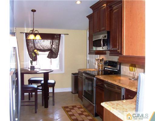 36 Arden Road Old Bridge, NJ 08857 - Photo 4 of 25 Gallery Image 4