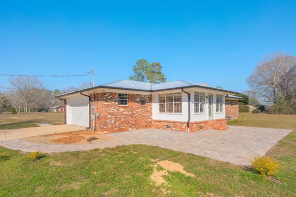 $409,000 | 2928 Barton Road, Crestview, FL 32539