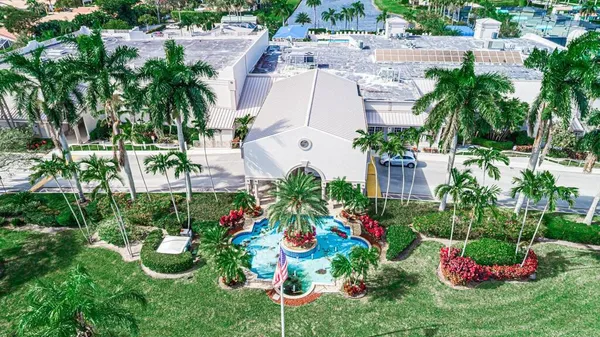 $415,000 | 7690 Majestic Palm Drive, Boynton Beach, FL 33437