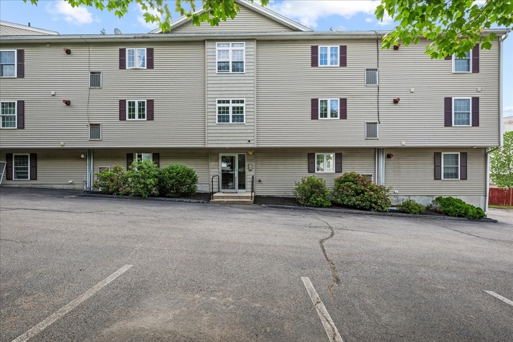 1 Hatfield Street, Unit 7 Worcester, MA 01604 - Photo 27 of 29
