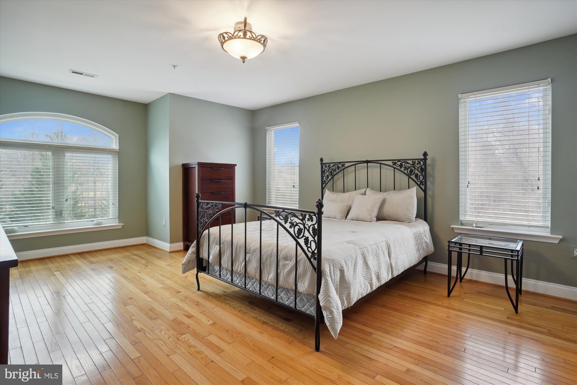 17410 Queen Anne Road Upper Marlboro, MD 20774 - Photo 44 of 82 a bed room with a bed and a chair