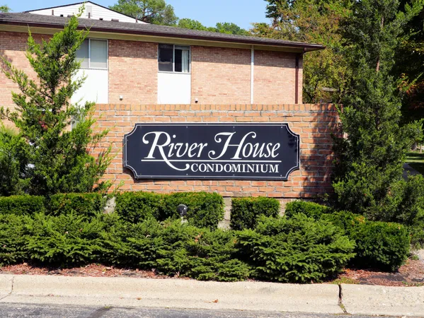 $1,875 | 1209 Island Drive, Unit 102, Ann Arbor, MI 48105