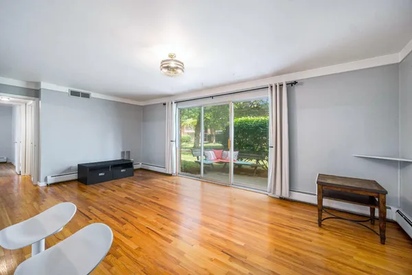 $1,875 | 1209 Island Drive, Unit 102, Ann Arbor, MI 48105