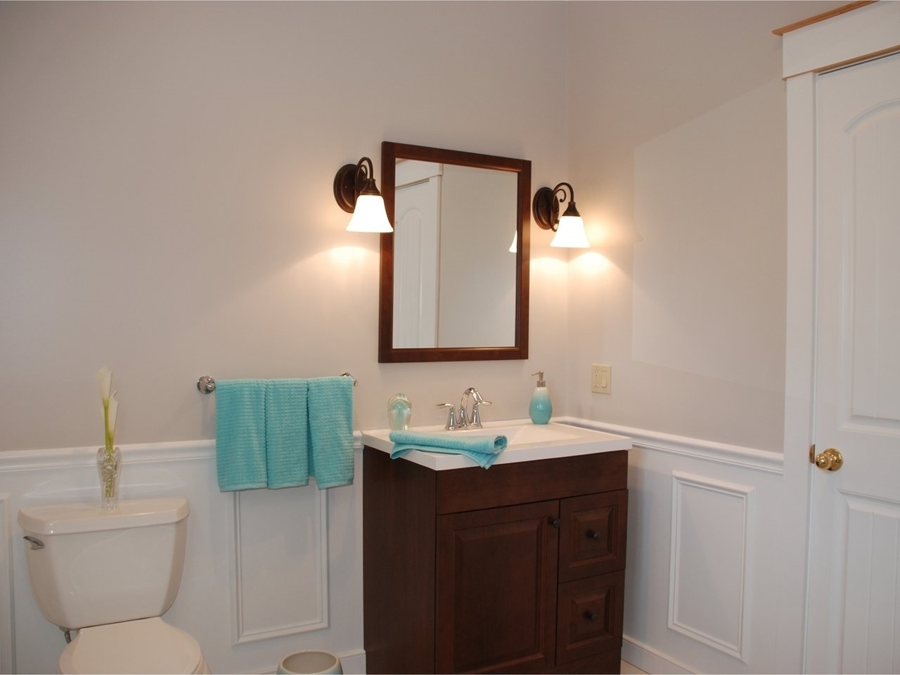 717 Bay Road Shelburne, VT 05482 - Photo 23 of 37 Gallery Image 23