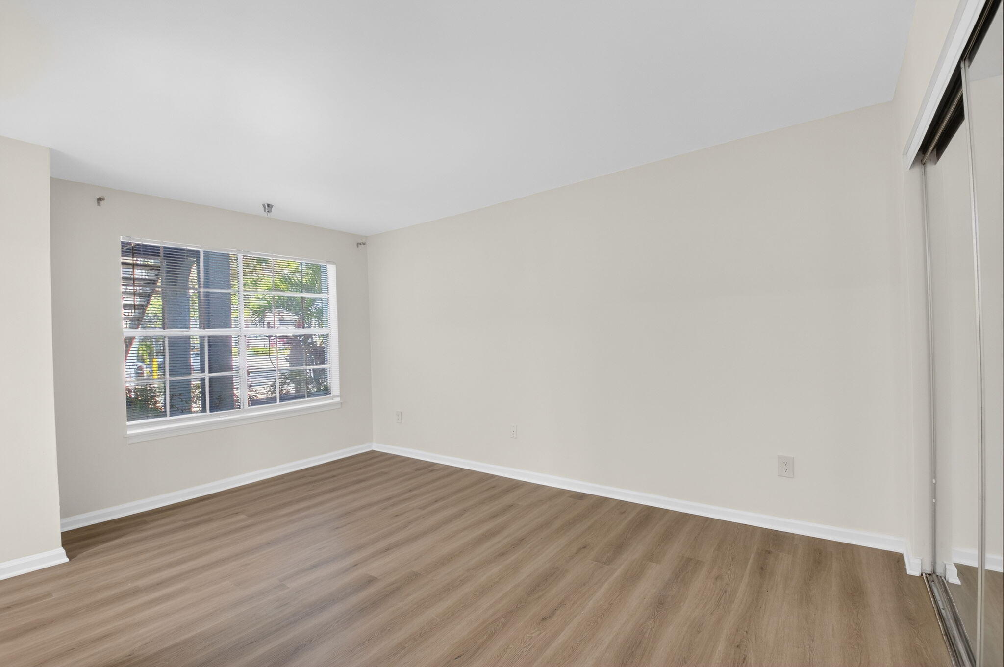 2175 Crystal Way, Unit G Delray Beach, FL 33444 - Photo 12 of 17 20-web-or-mls-DSC_2519
