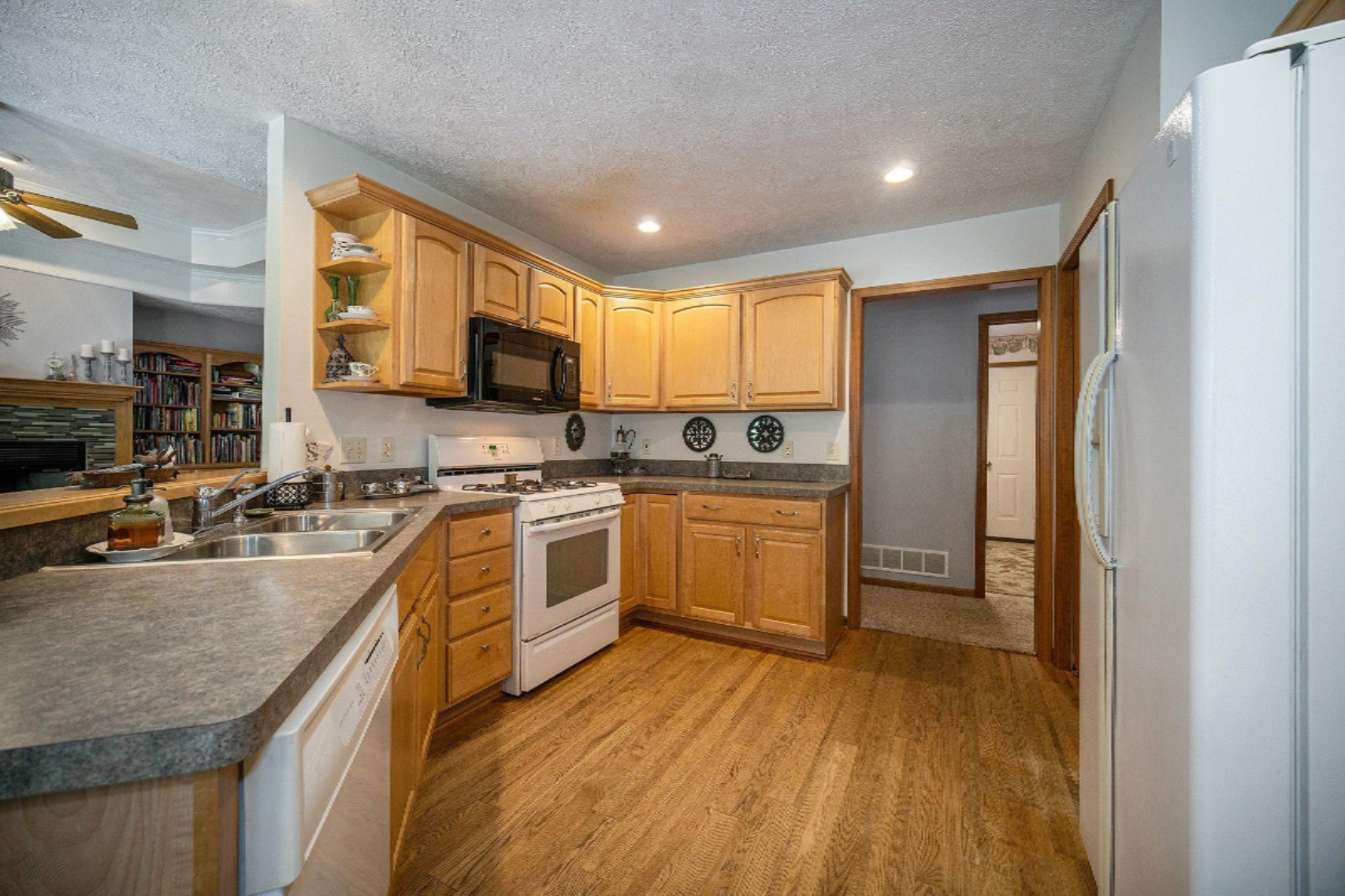 235 Highfield Road Marshall, MI 49068 - Photo 6 of 20 7 - Copy
