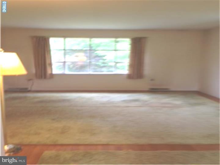 111 Hurley Road Coatesville, PA 19320 - Photo 3 of 7 Living Room
