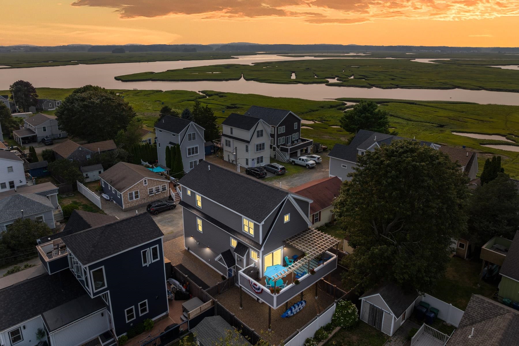 6 Cora Avenue Hampton, NH 03842 - Photo 3 of 51