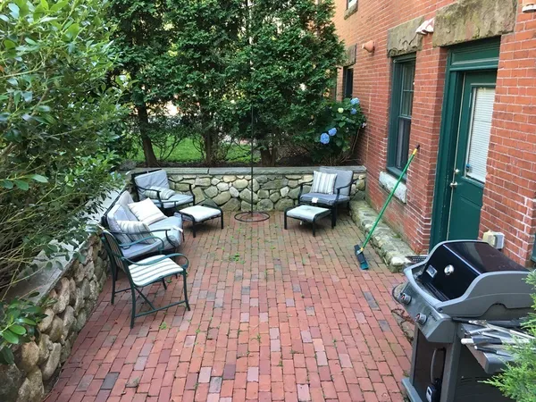 $3,350 | 245 Beacon Street, Unit 1, Somerville, MA 02143