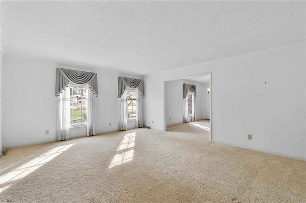 4403 Oakcliffe Road Greensboro, NC 27406 - Photo 5 of 45 Gallery Image 5